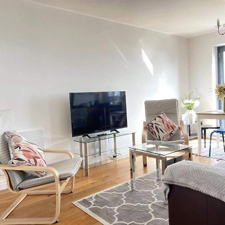 Beach Front Apt With Stunning Sea View Swansea Zewnętrze zdjęcie