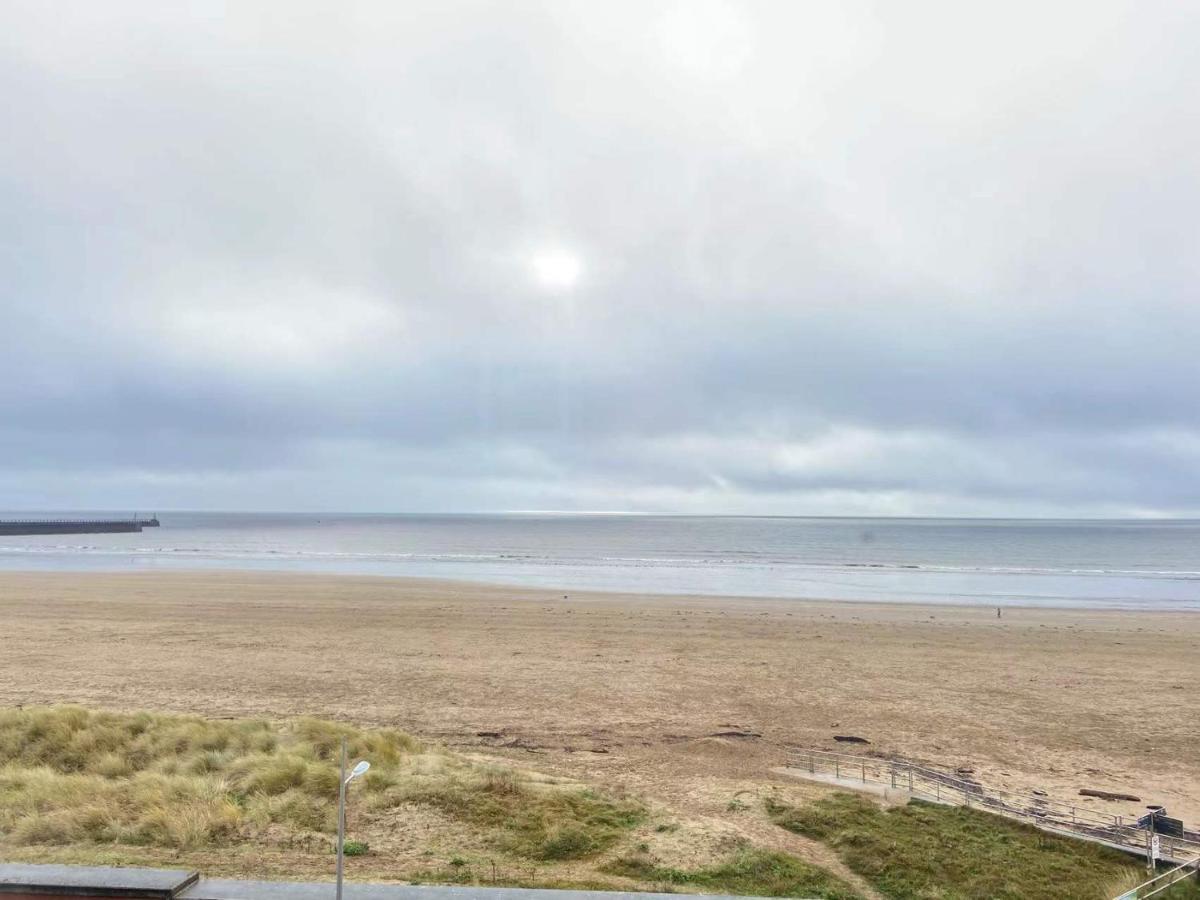 Beach Front Apt With Stunning Sea View Swansea Zewnętrze zdjęcie