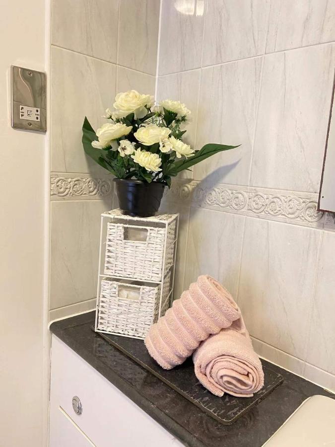 Beach Front Apt With Stunning Sea View Swansea Zewnętrze zdjęcie